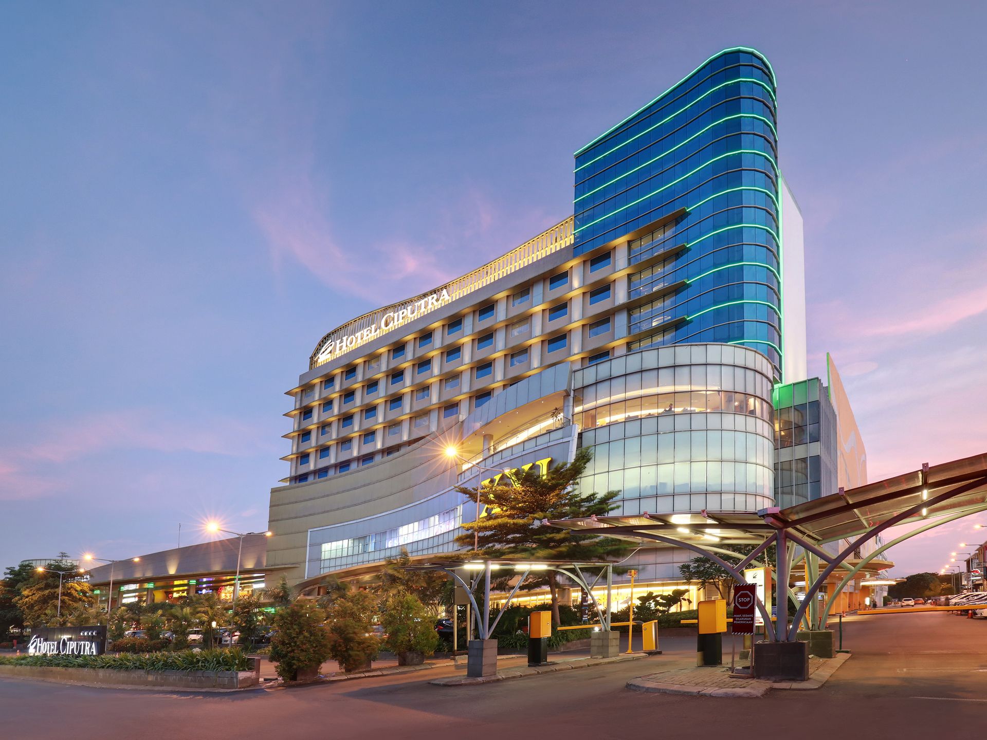 HOTEL CIPUTRA CIBUBUR